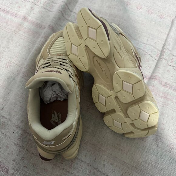 New Balance 9060 GS Cream Bone Sparrow Sports Sneaker - Picture 5 of 9